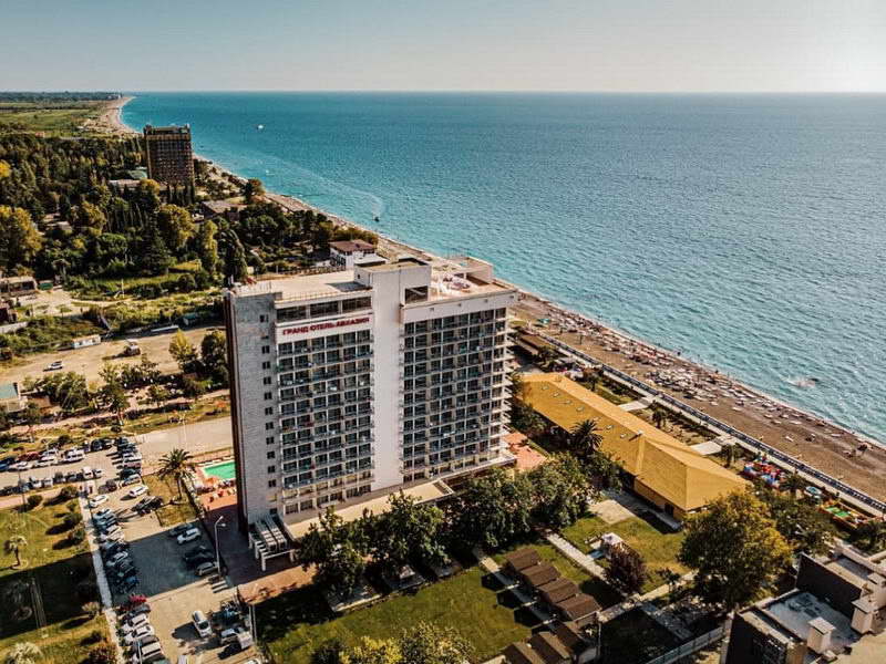 Гранд-отель «Абхазия» (г. Гагра)
