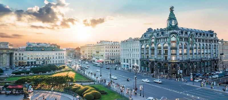 Коммерсанты вкладываются в гостиницы Санкт-Петербурга.